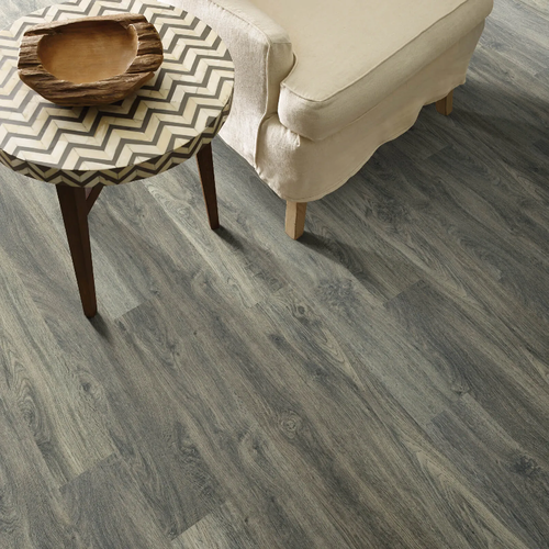 Textured Laminate Floors in a Tallahassee, FL home