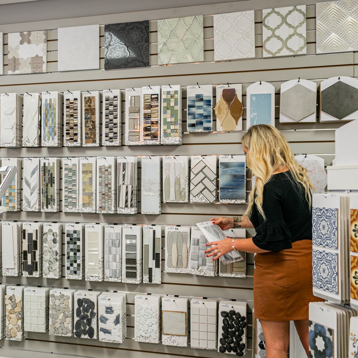 244613133_4412690835443528_3387101406504583130_n interior design tile backsplashes | Floorida Floors